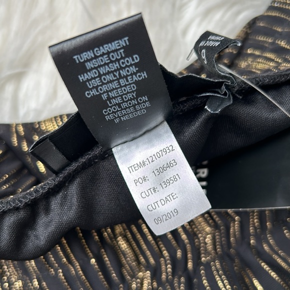 NWT Torrid shine black and metallic gold pull on wide leg crop capri pants - Picture 6 of 9